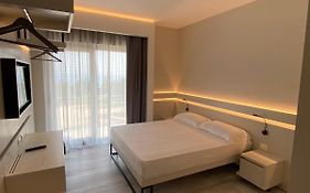 Gabriel Holidays Tropea